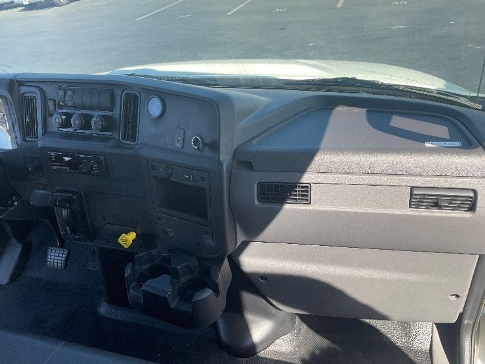 Medium Duty Box Truck-Light and Medium Duty Trucks-International-2020-MV607-Torrance-CA-27,309\n\t\tmiles-$ 58,000 - Image 21