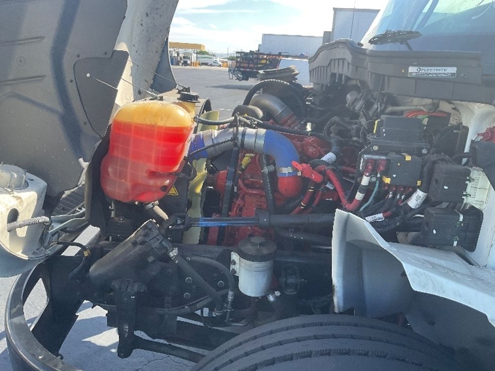 Medium Duty Box Truck-Light and Medium Duty Trucks-International-2020-MV607-Torrance-CA-27,309\n\t\tmiles-$ 58,000 - Image 24