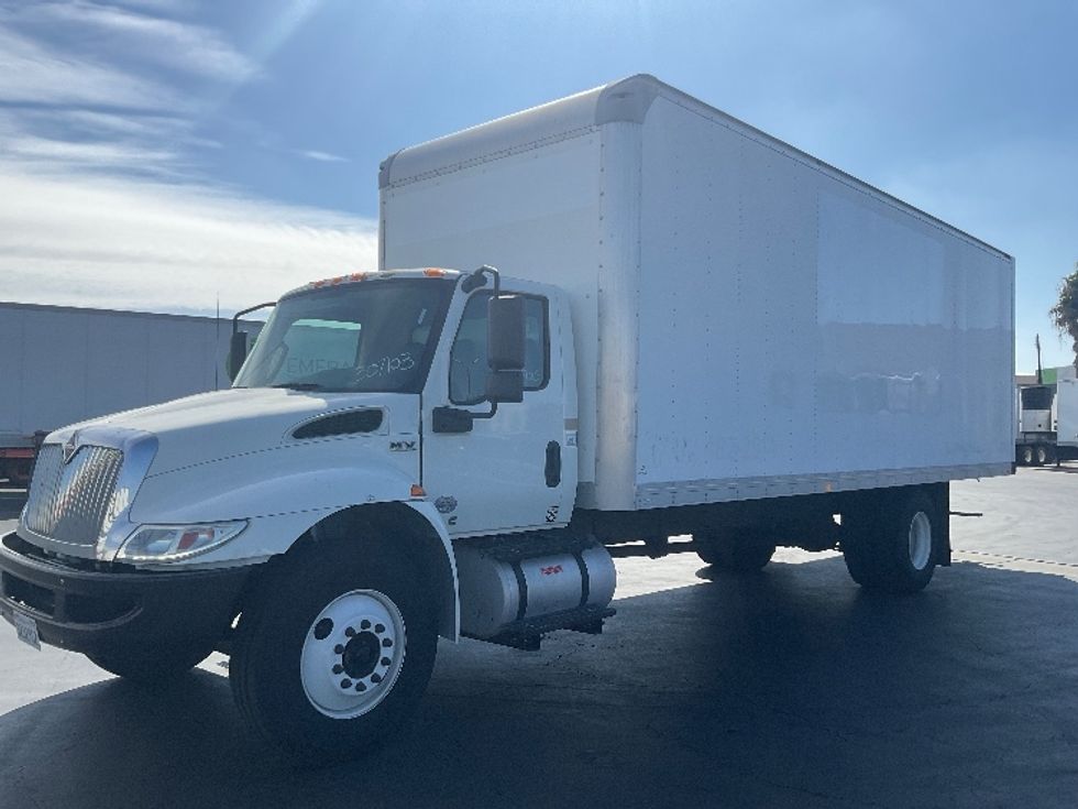Medium Duty Box Truck-Light and Medium Duty Trucks-International-2020-MV607-Torrance-CA-27,309\n\t\tmiles-$ 58,000 - Image 3
