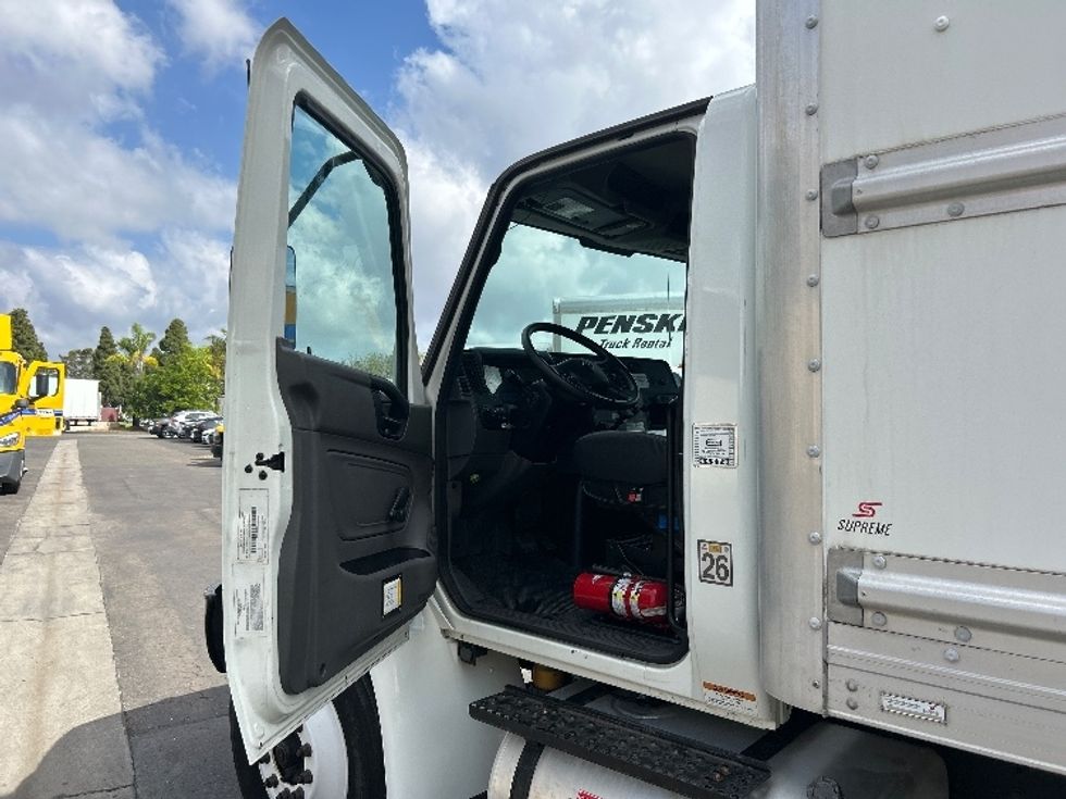 Medium Duty Box Truck-Light and Medium Duty Trucks-International-2020-MV607-Torrance-CA-41,079\n\t\tmiles-$ 66,250 - Image 16