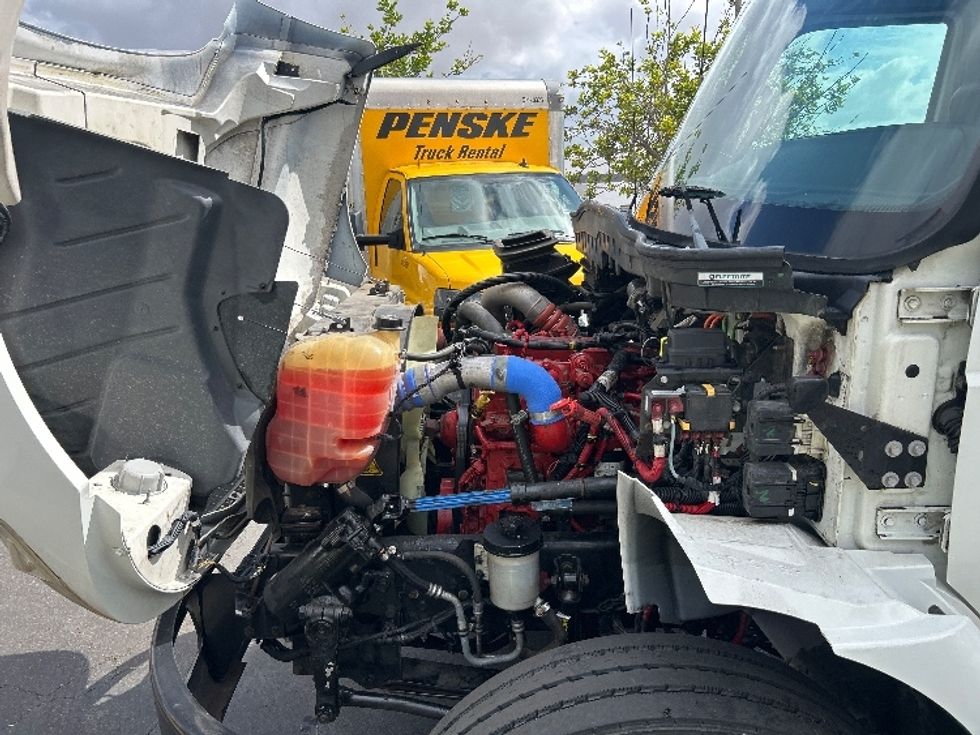 Medium Duty Box Truck-Light and Medium Duty Trucks-International-2020-MV607-Torrance-CA-41,079\n\t\tmiles-$ 66,250 - Image 24