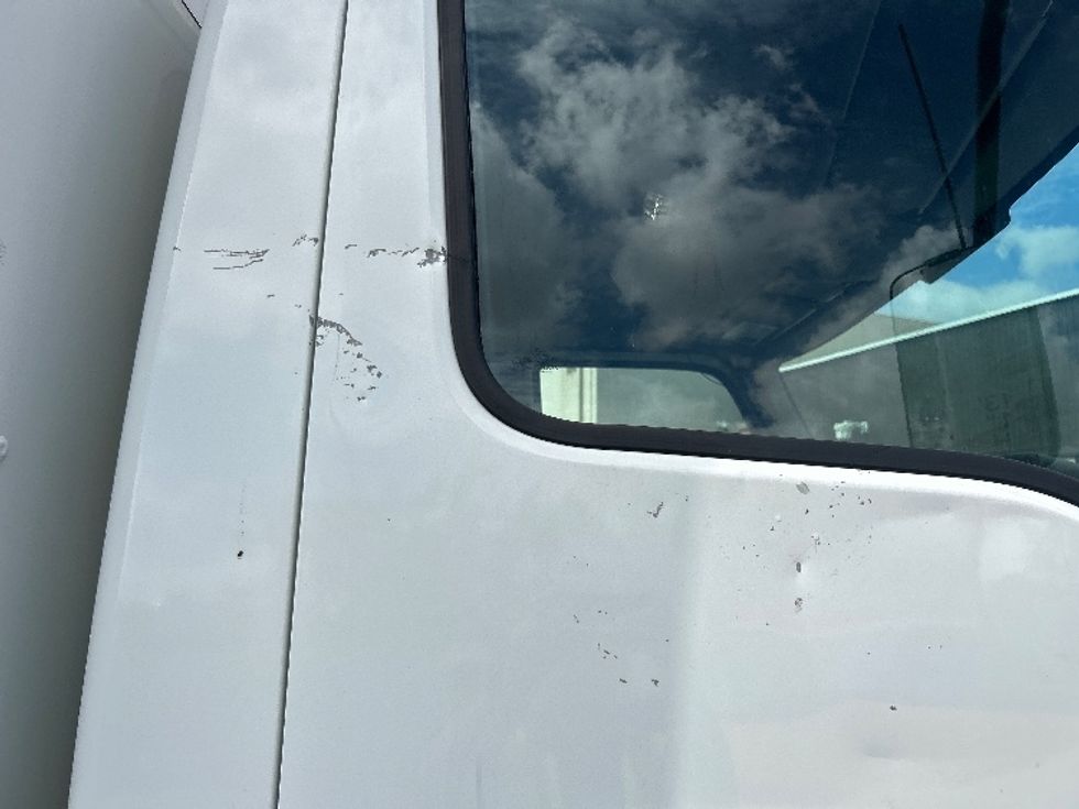 Medium Duty Box Truck-Light and Medium Duty Trucks-International-2020-MV607-Torrance-CA-41,079\n\t\tmiles-$ 66,250 - Image 25