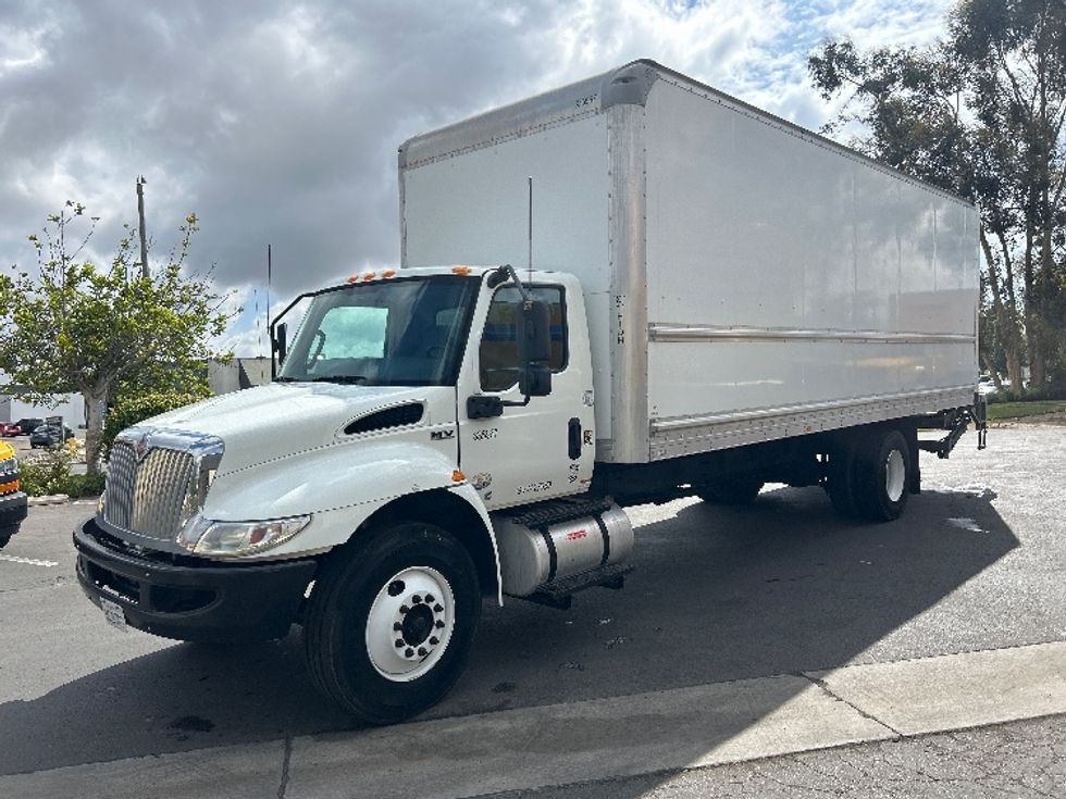 Medium Duty Box Truck-Light and Medium Duty Trucks-International-2020-MV607-Torrance-CA-41,079\n\t\tmiles-$ 66,250 - Image 3