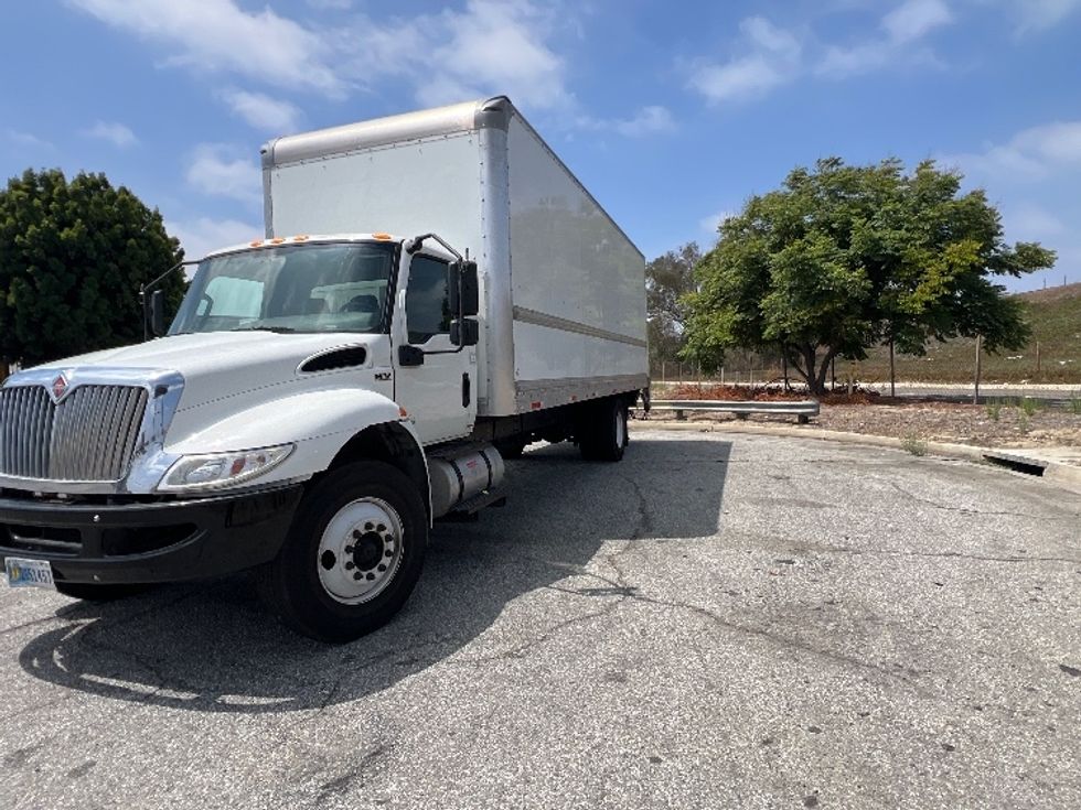 Medium Duty Box Truck-Light and Medium Duty Trucks-International-2020-MV607-Torrance-CA-69,397\n\t\tmiles-$ 66,500 - Image 3