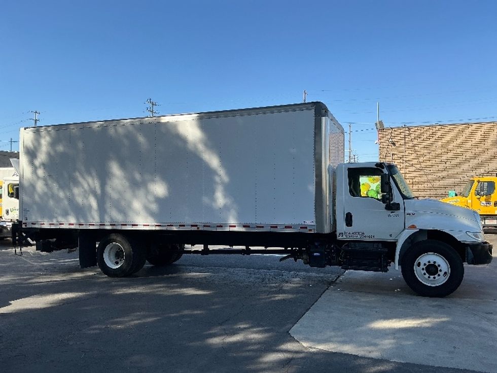 Medium Duty Box Truck-Light and Medium Duty Trucks-International-2020-MV607-Torrance-CA-8,695\n\t\tmiles-$ 73,000 - Image 15