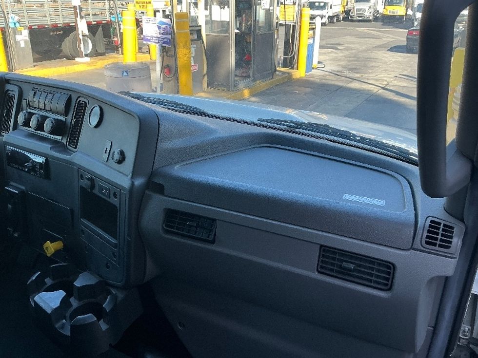 Medium Duty Box Truck-Light and Medium Duty Trucks-International-2020-MV607-Torrance-CA-8,695\n\t\tmiles-$ 73,000 - Image 21