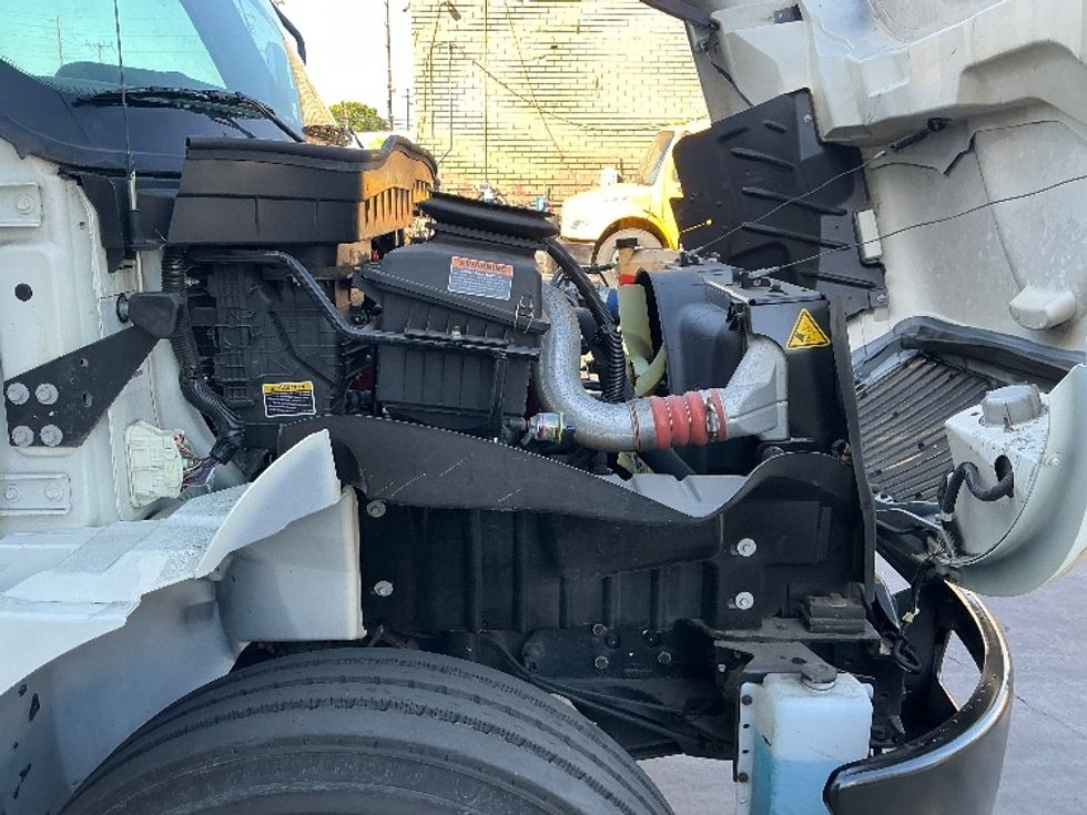 Medium Duty Box Truck-Light and Medium Duty Trucks-International-2020-MV607-Torrance-CA-8,695\n\t\tmiles-$ 73,000 - Image 23