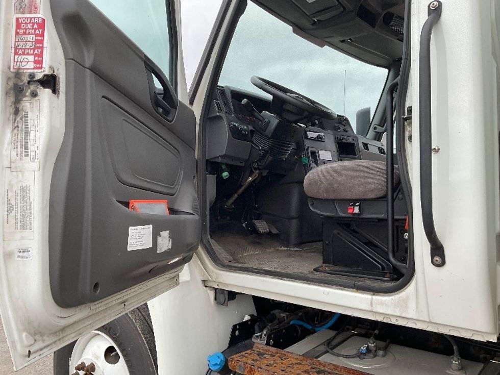 Medium Duty Box Truck-Light and Medium Duty Trucks-International-2020-MV607-Traverse City-MI-168,294\n\t\tmiles-$ 50,250 - Image 16