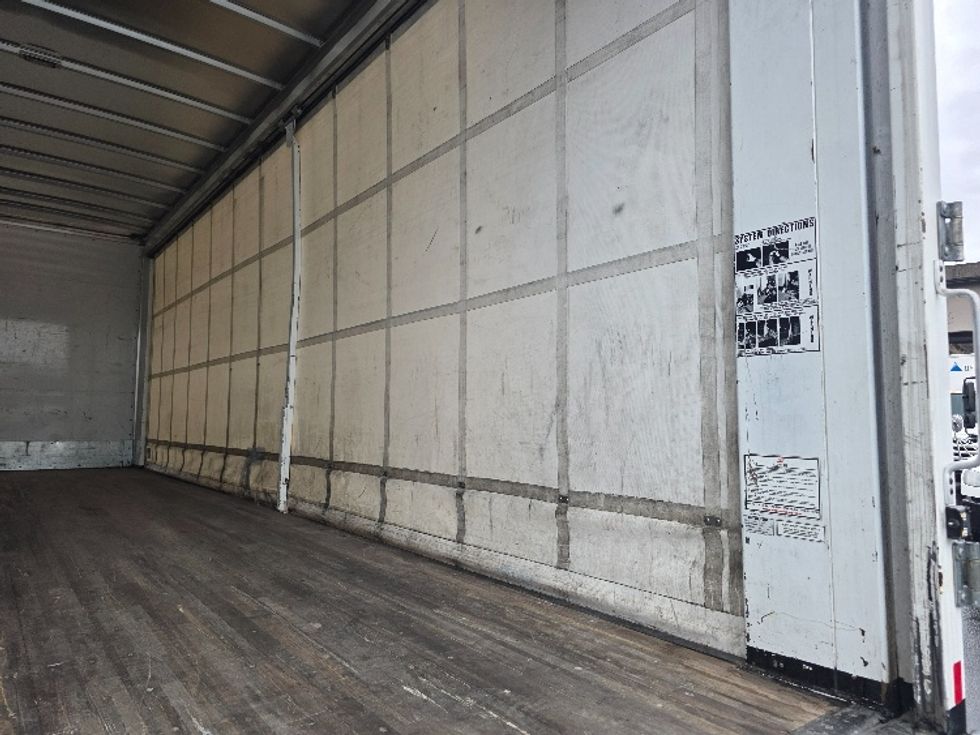 Medium Duty Box Truck-Light and Medium Duty Trucks-International-2020-MV607-Tukwila-WA-103,696\n\t\tmiles-$ 57,000 - Image 12