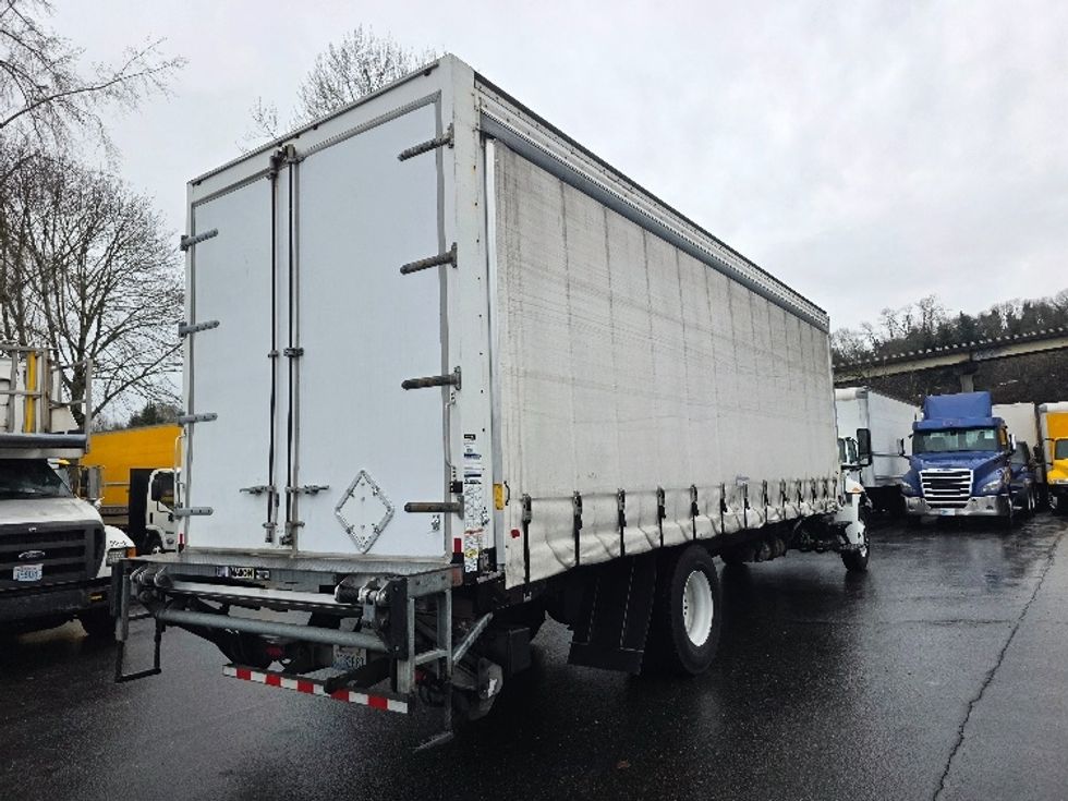 Medium Duty Box Truck-Light and Medium Duty Trucks-International-2020-MV607-Tukwila-WA-103,696\n\t\tmiles-$ 57,000 - Image 13