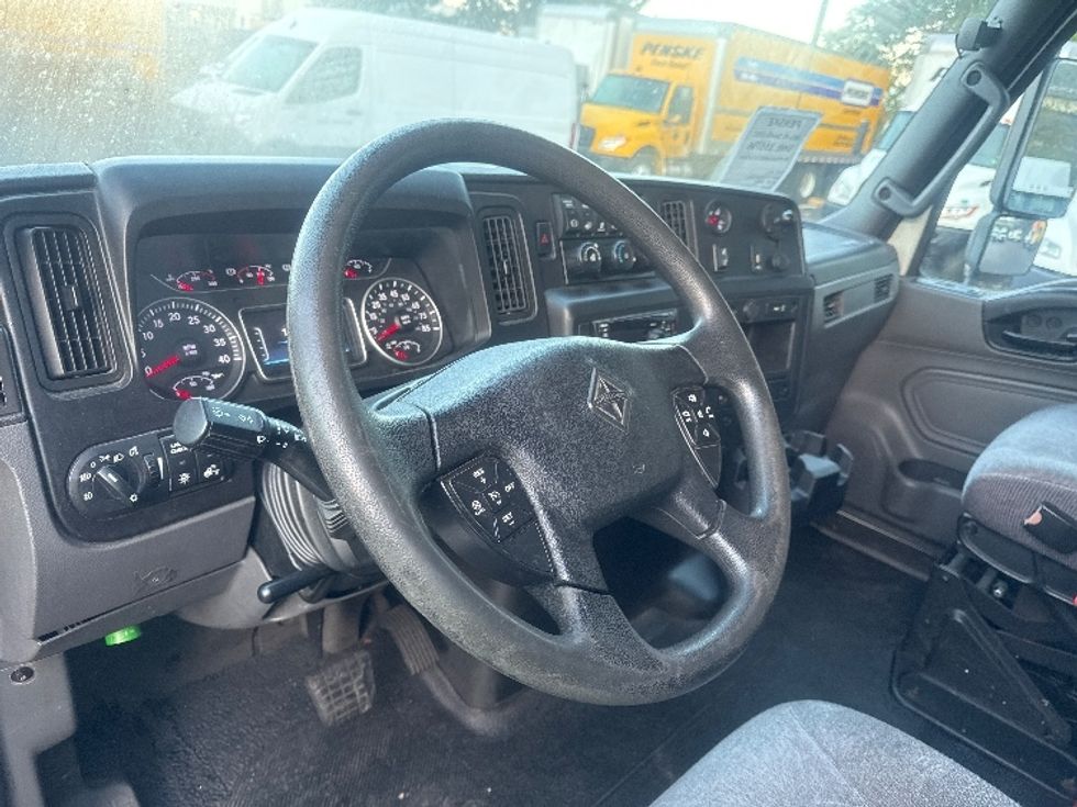 Medium Duty Box Truck-Light and Medium Duty Trucks-International-2020-MV607-Tukwila-WA-130,233\n\t\tmiles-$ 46,250 - Image 17