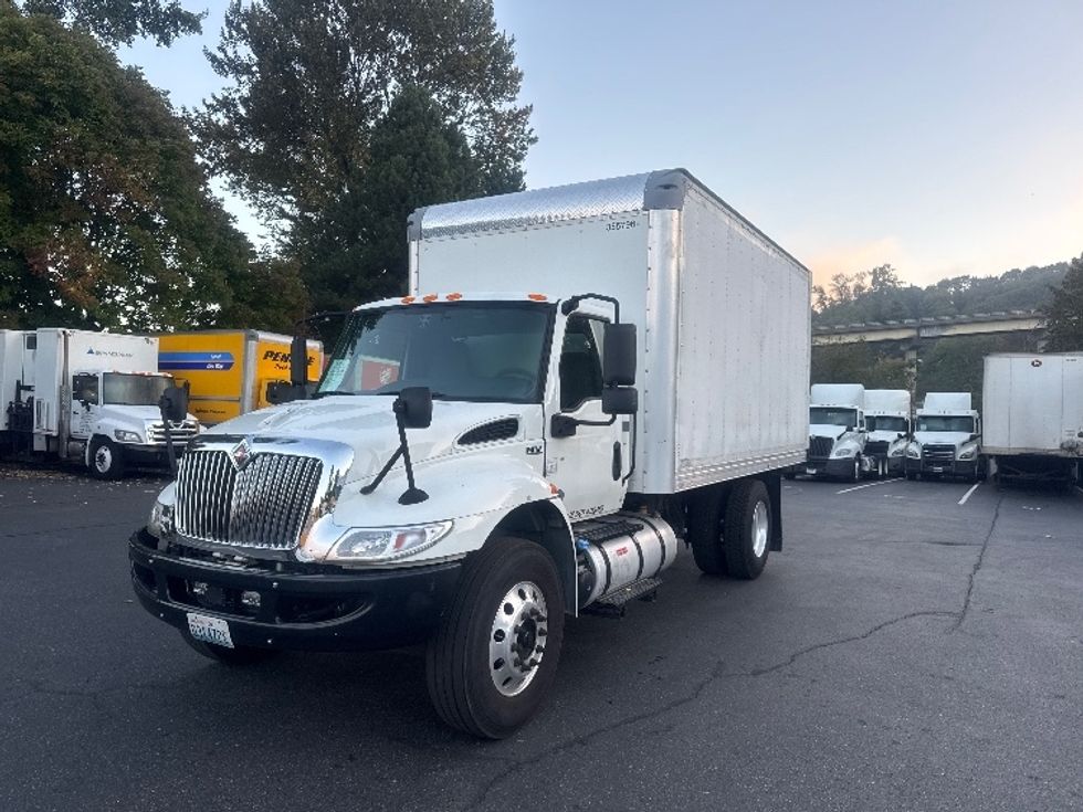 Medium Duty Box Truck-Light and Medium Duty Trucks-International-2020-MV607-Tukwila-WA-130,233\n\t\tmiles-$ 46,250 - Image 3