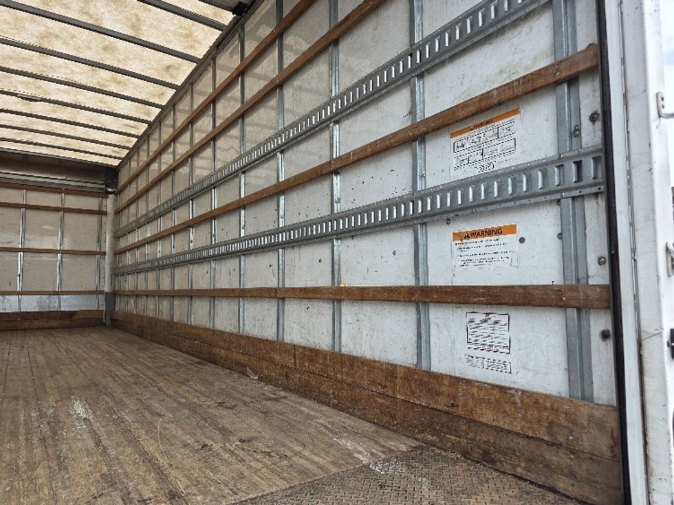 Medium Duty Box Truck-Light and Medium Duty Trucks-International-2020-MV607-Tukwila-WA-133,115\n\t\tmiles-$ 58,250 - Image 12