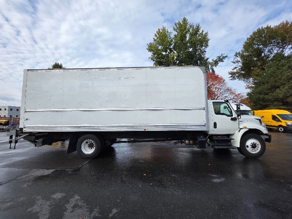 Medium Duty Box Truck-Light and Medium Duty Trucks-International-2020-MV607-Tukwila-WA-133,115\n\t\tmiles-$ 58,250 - Image 15