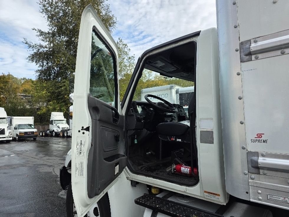 Medium Duty Box Truck-Light and Medium Duty Trucks-International-2020-MV607-Tukwila-WA-133,115\n\t\tmiles-$ 58,250 - Image 16