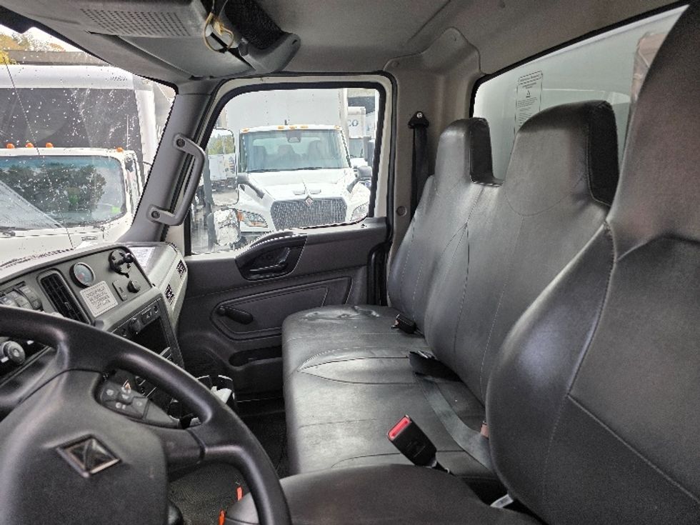 Medium Duty Box Truck-Light and Medium Duty Trucks-International-2020-MV607-Tukwila-WA-133,115\n\t\tmiles-$ 58,250 - Image 19