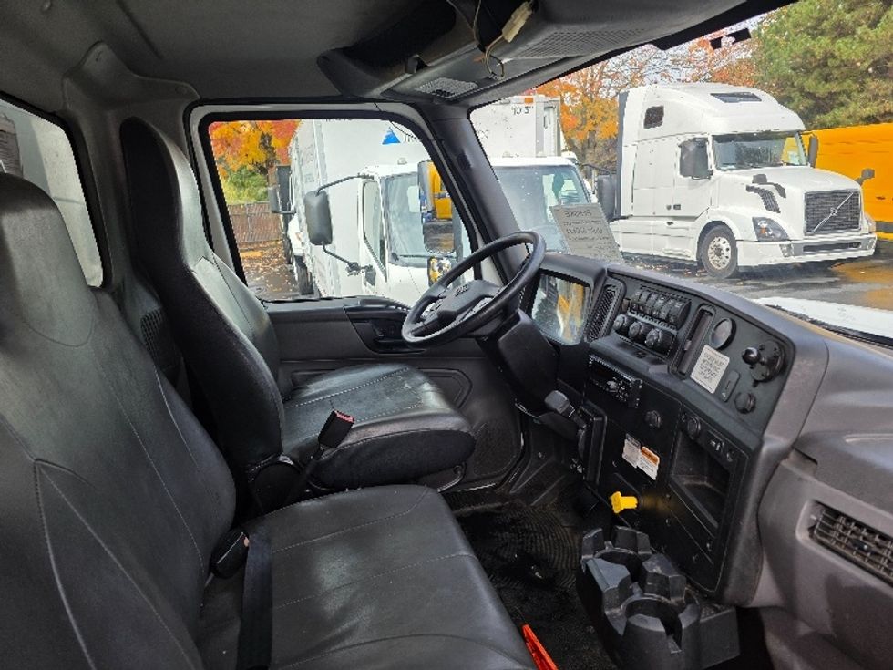 Medium Duty Box Truck-Light and Medium Duty Trucks-International-2020-MV607-Tukwila-WA-133,115\n\t\tmiles-$ 58,250 - Image 22