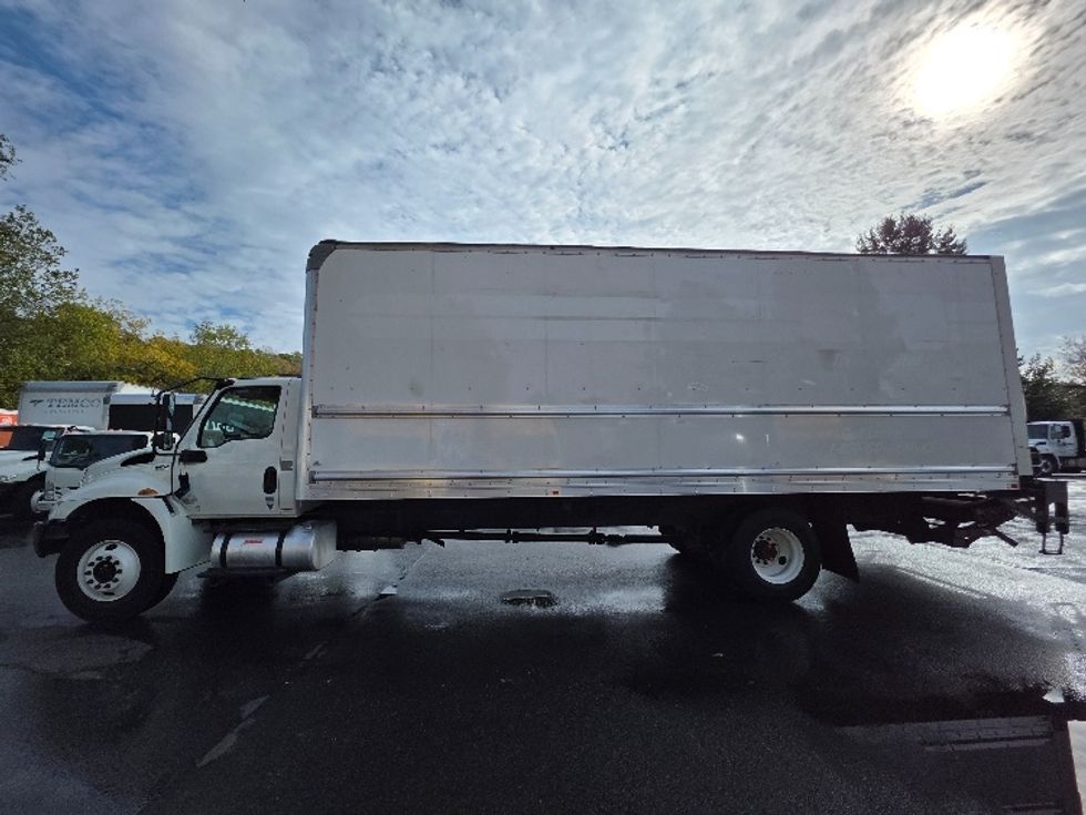 Medium Duty Box Truck-Light and Medium Duty Trucks-International-2020-MV607-Tukwila-WA-133,115\n\t\tmiles-$ 58,250 - Image 4