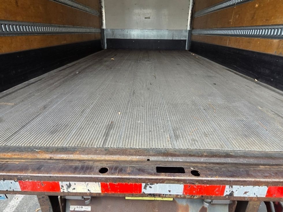 Medium Duty Box Truck-Light and Medium Duty Trucks-International-2020-MV607-Tukwila-WA-137,911\n\t\tmiles-$ 45,500 - Image 10