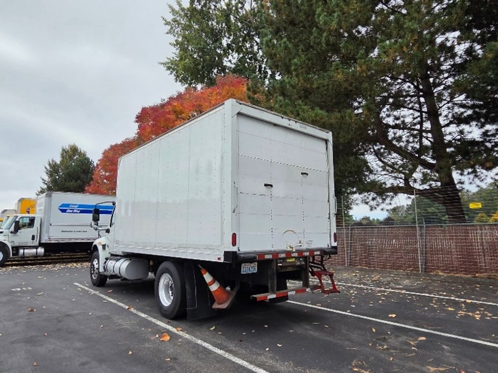 Medium Duty Box Truck-Light and Medium Duty Trucks-International-2020-MV607-Tukwila-WA-137,911\n\t\tmiles-$ 45,500 - Image 6