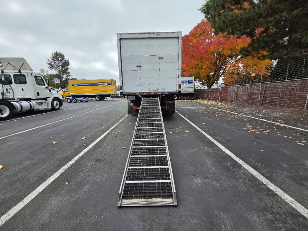 Medium Duty Box Truck-Light and Medium Duty Trucks-International-2020-MV607-Tukwila-WA-137,911\n\t\tmiles-$ 45,500 - Image 9