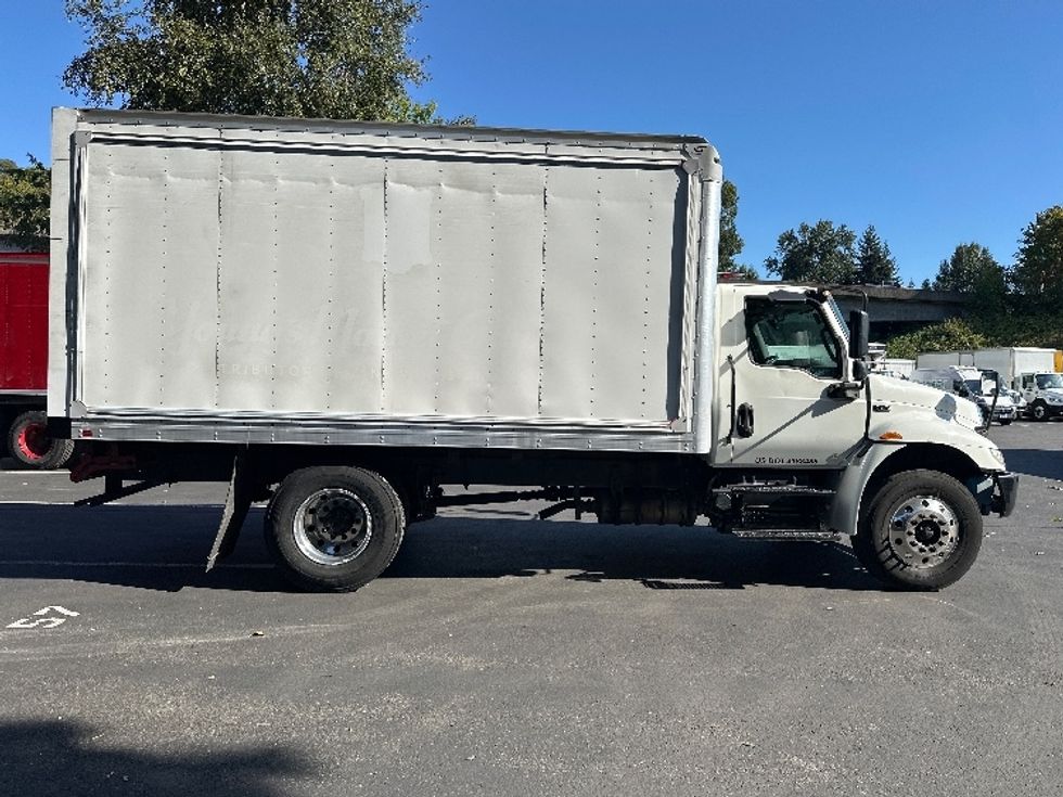 Medium Duty Box Truck-Light and Medium Duty Trucks-International-2020-MV607-Tukwila-WA-138,600\n\t\tmiles-$ 47,000 - Image 15