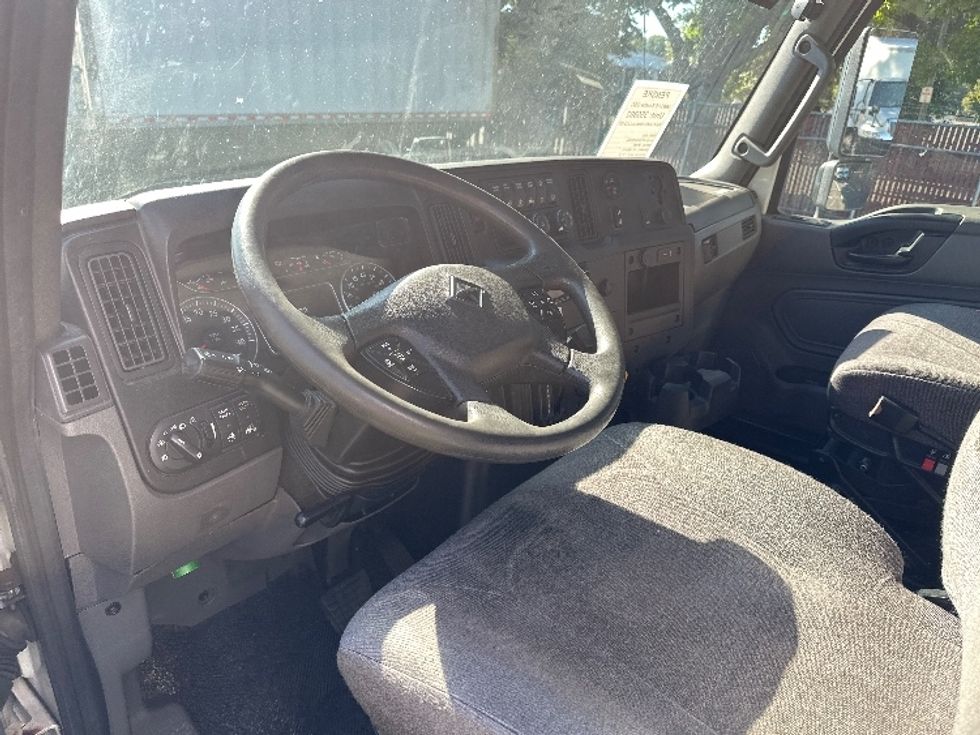 Medium Duty Box Truck-Light and Medium Duty Trucks-International-2020-MV607-Tukwila-WA-138,600\n\t\tmiles-$ 47,000 - Image 17