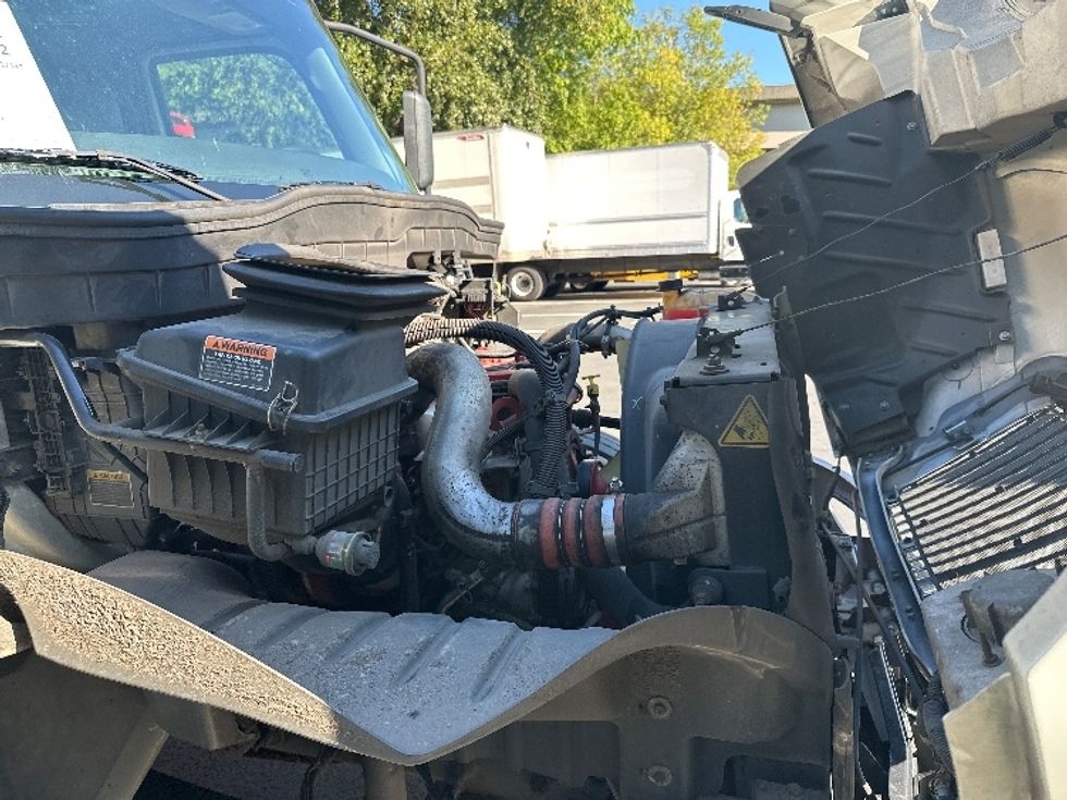 Medium Duty Box Truck-Light and Medium Duty Trucks-International-2020-MV607-Tukwila-WA-138,600\n\t\tmiles-$ 47,000 - Image 22