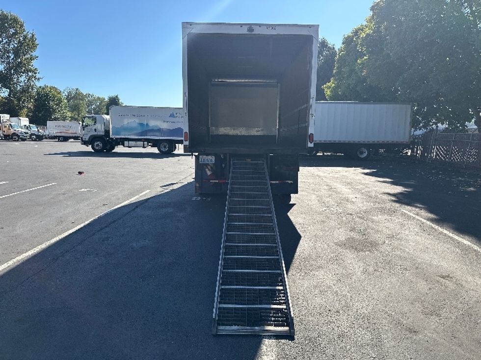 Medium Duty Box Truck-Light and Medium Duty Trucks-International-2020-MV607-Tukwila-WA-138,600\n\t\tmiles-$ 47,000 - Image 9