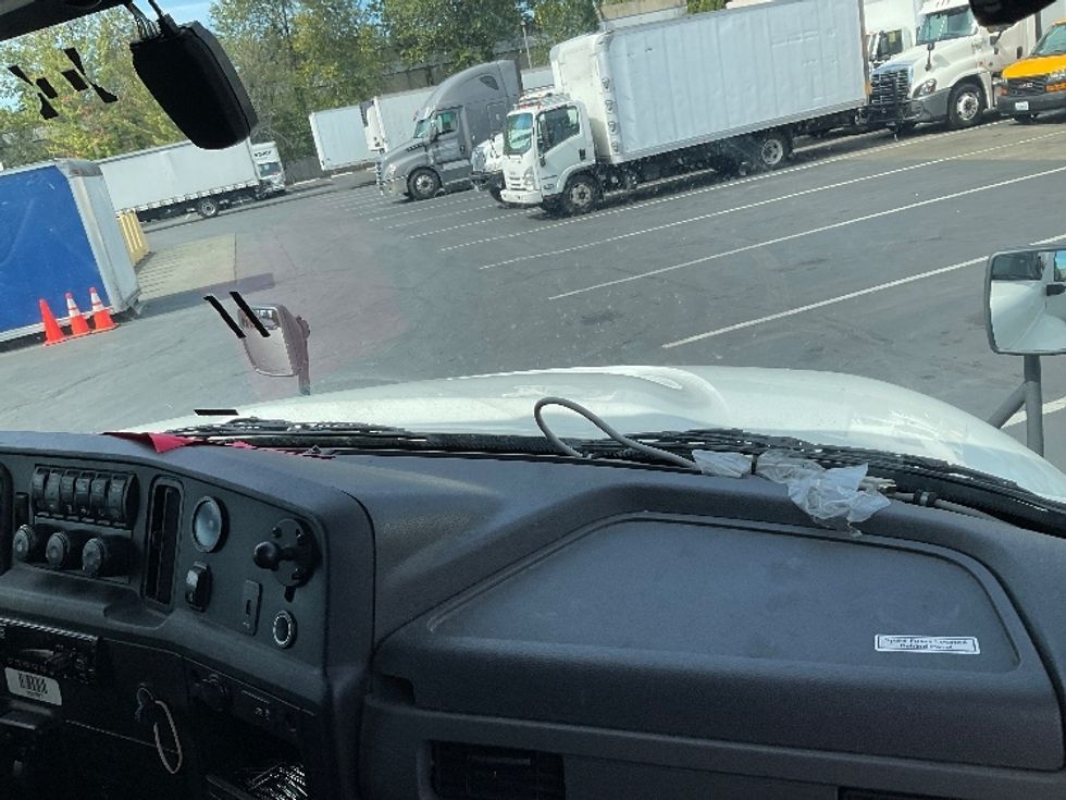 Medium Duty Box Truck-Light and Medium Duty Trucks-International-2020-MV607-Tukwila-WA-146,499\n\t\tmiles-$ 46,000 - Image 21