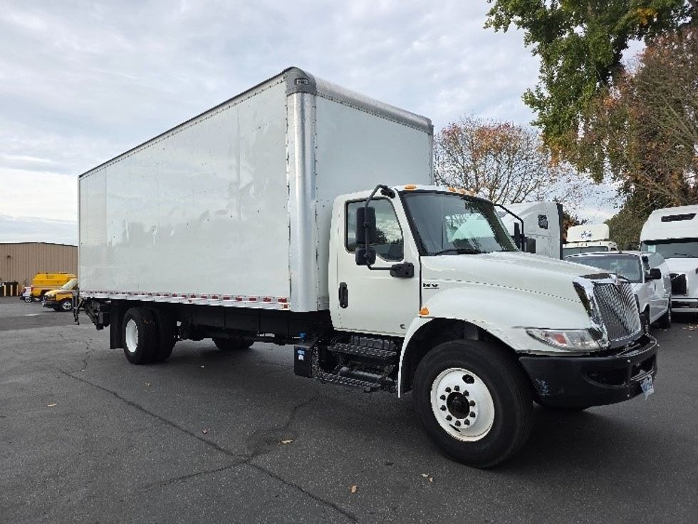 Medium Duty Box Truck-Light and Medium Duty Trucks-International-2020-MV607-Tukwila-WA-150,737\n\t\tmiles-$ 55,500 - Image 1