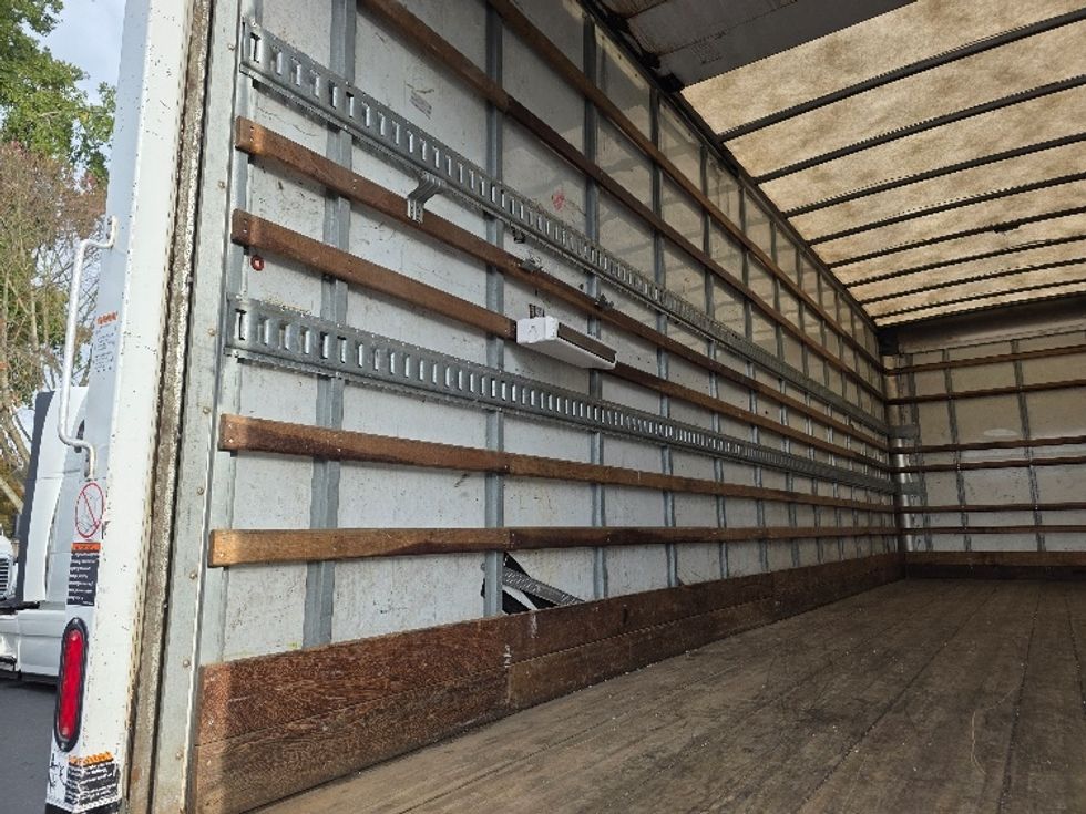Medium Duty Box Truck-Light and Medium Duty Trucks-International-2020-MV607-Tukwila-WA-150,737\n\t\tmiles-$ 55,500 - Image 11