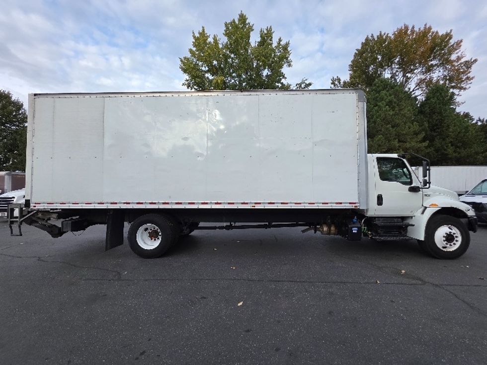 Medium Duty Box Truck-Light and Medium Duty Trucks-International-2020-MV607-Tukwila-WA-150,737\n\t\tmiles-$ 55,500 - Image 15