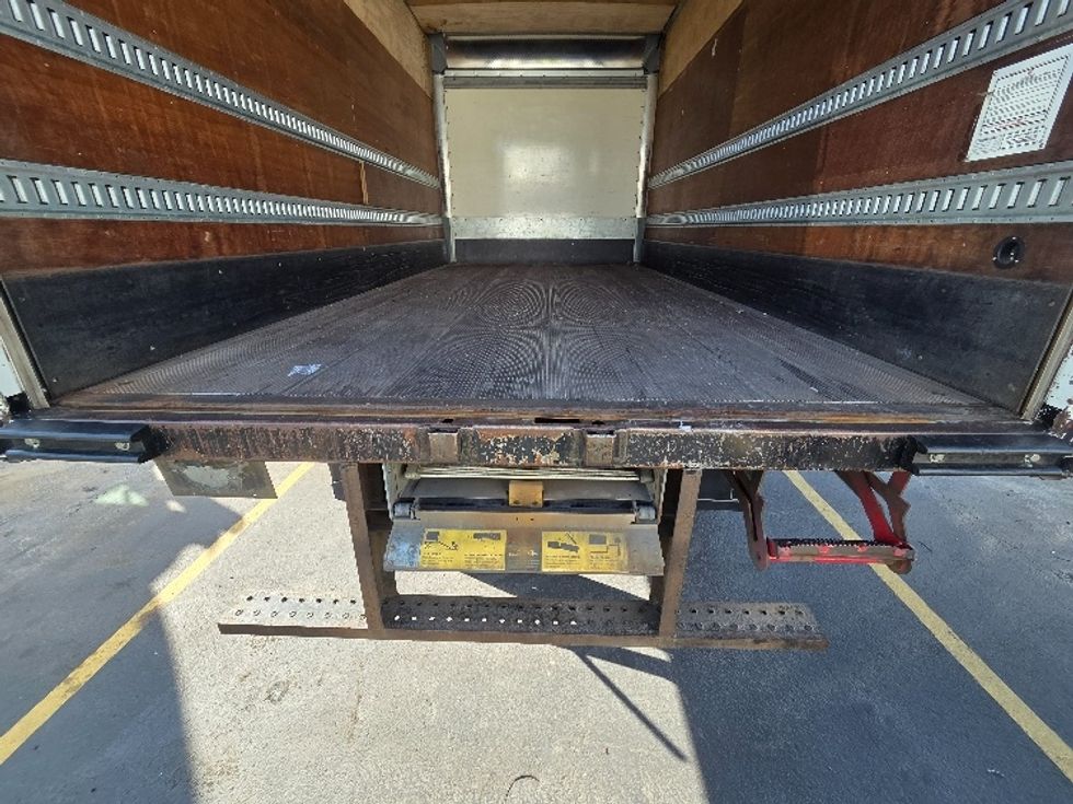 Medium Duty Box Truck-Light and Medium Duty Trucks-International-2020-MV607-Tukwila-WA-161,022\n\t\tmiles-$ 42,250 - Image 10