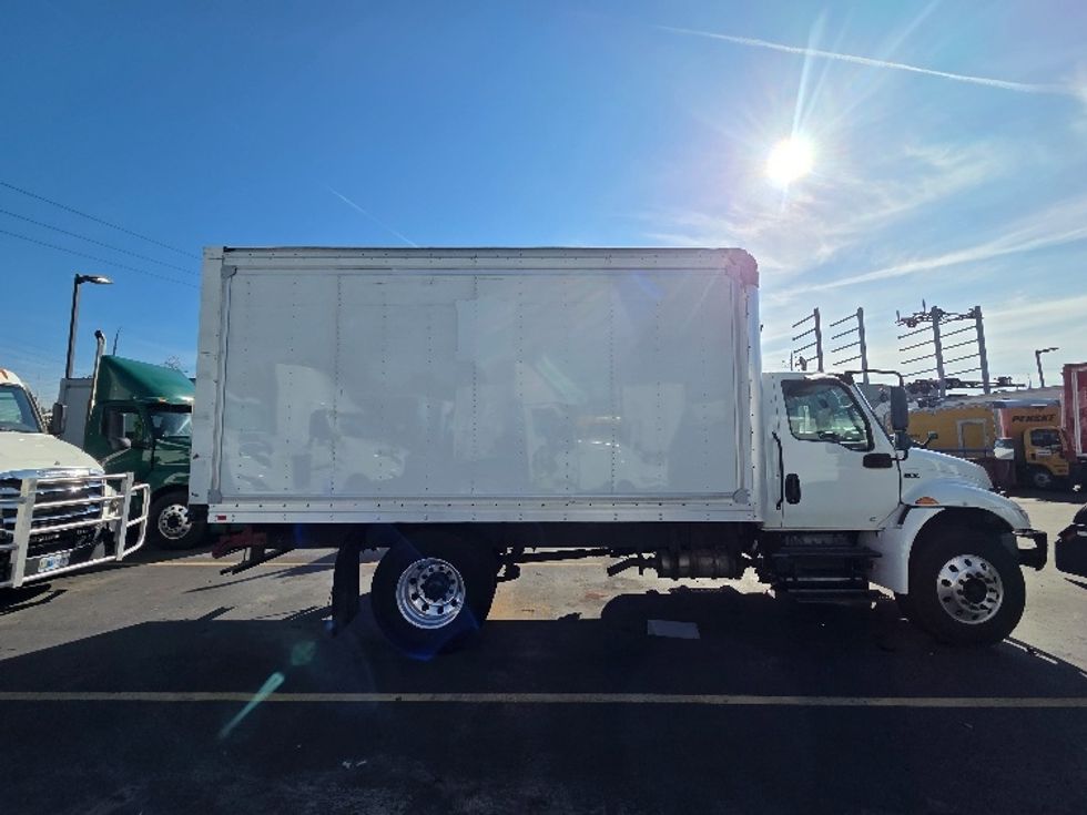 Medium Duty Box Truck-Light and Medium Duty Trucks-International-2020-MV607-Tukwila-WA-161,022\n\t\tmiles-$ 42,250 - Image 15