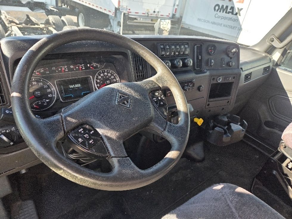 Medium Duty Box Truck-Light and Medium Duty Trucks-International-2020-MV607-Tukwila-WA-161,022\n\t\tmiles-$ 42,250 - Image 17