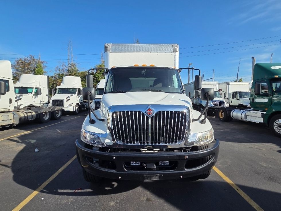 Medium Duty Box Truck-Light and Medium Duty Trucks-International-2020-MV607-Tukwila-WA-161,022\n\t\tmiles-$ 42,250 - Image 2