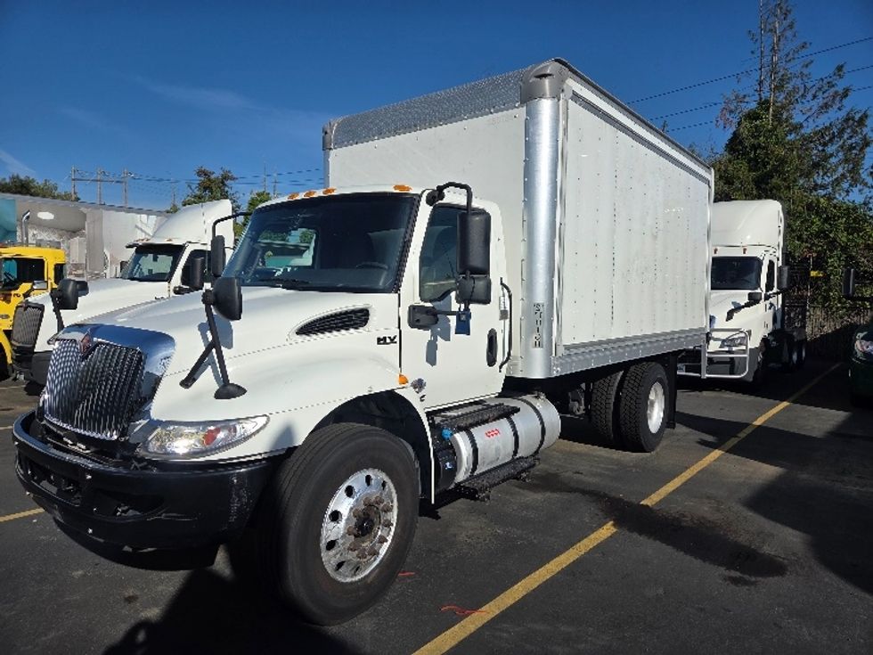 Medium Duty Box Truck-Light and Medium Duty Trucks-International-2020-MV607-Tukwila-WA-161,022\n\t\tmiles-$ 42,250 - Image 3