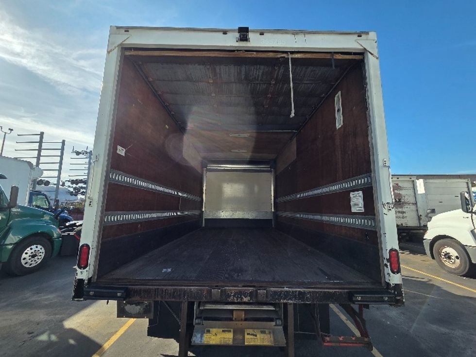Medium Duty Box Truck-Light and Medium Duty Trucks-International-2020-MV607-Tukwila-WA-161,022\n\t\tmiles-$ 42,250 - Image 8