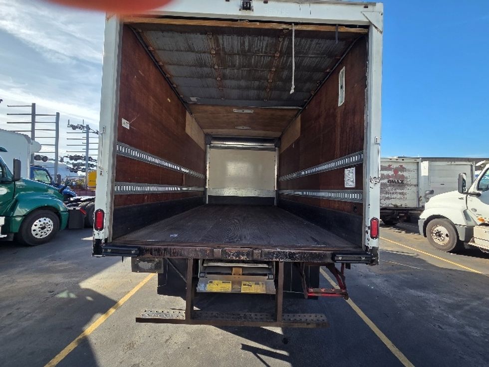 Medium Duty Box Truck-Light and Medium Duty Trucks-International-2020-MV607-Tukwila-WA-161,022\n\t\tmiles-$ 42,250 - Image 9