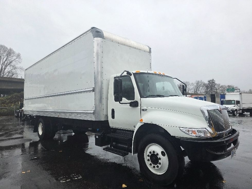 Medium Duty Box Truck-Light and Medium Duty Trucks-International-2020-MV607-Tukwila-WA-166,399\n\t\tmiles-$ 53,000 - Image 1