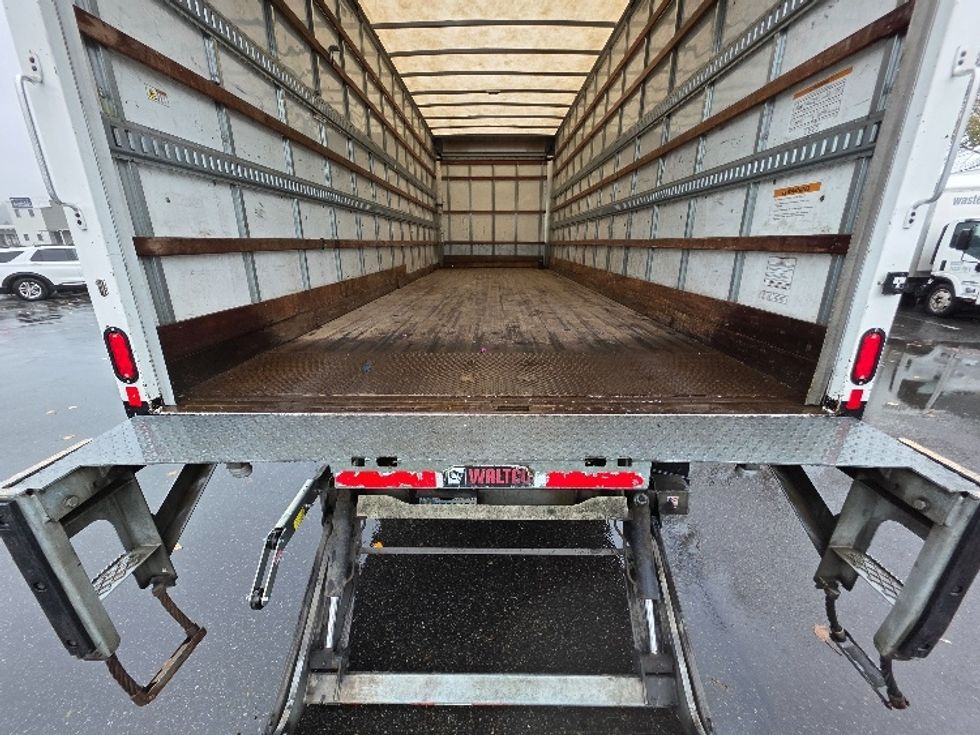 Medium Duty Box Truck-Light and Medium Duty Trucks-International-2020-MV607-Tukwila-WA-166,399\n\t\tmiles-$ 53,000 - Image 10