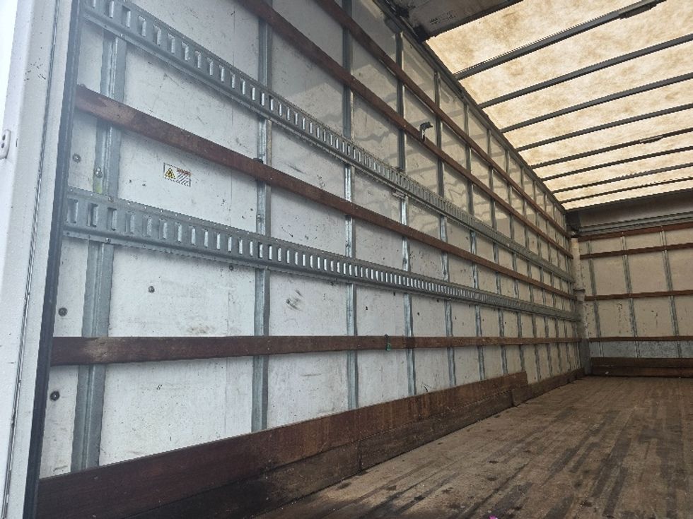 Medium Duty Box Truck-Light and Medium Duty Trucks-International-2020-MV607-Tukwila-WA-166,399\n\t\tmiles-$ 53,000 - Image 11