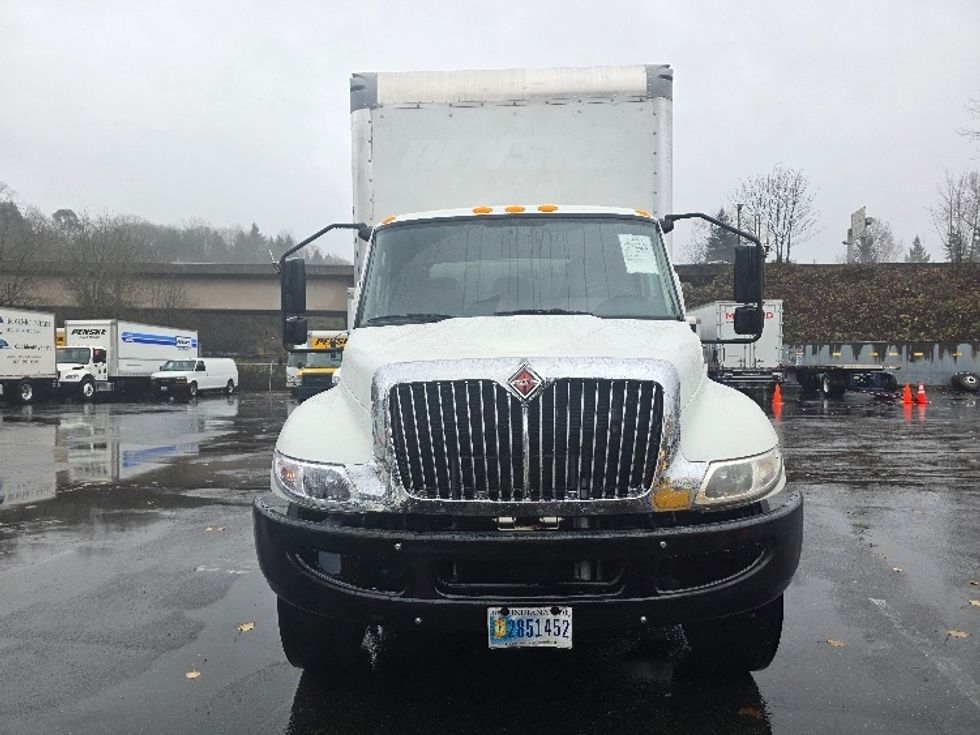 Medium Duty Box Truck-Light and Medium Duty Trucks-International-2020-MV607-Tukwila-WA-166,399\n\t\tmiles-$ 53,000 - Image 2