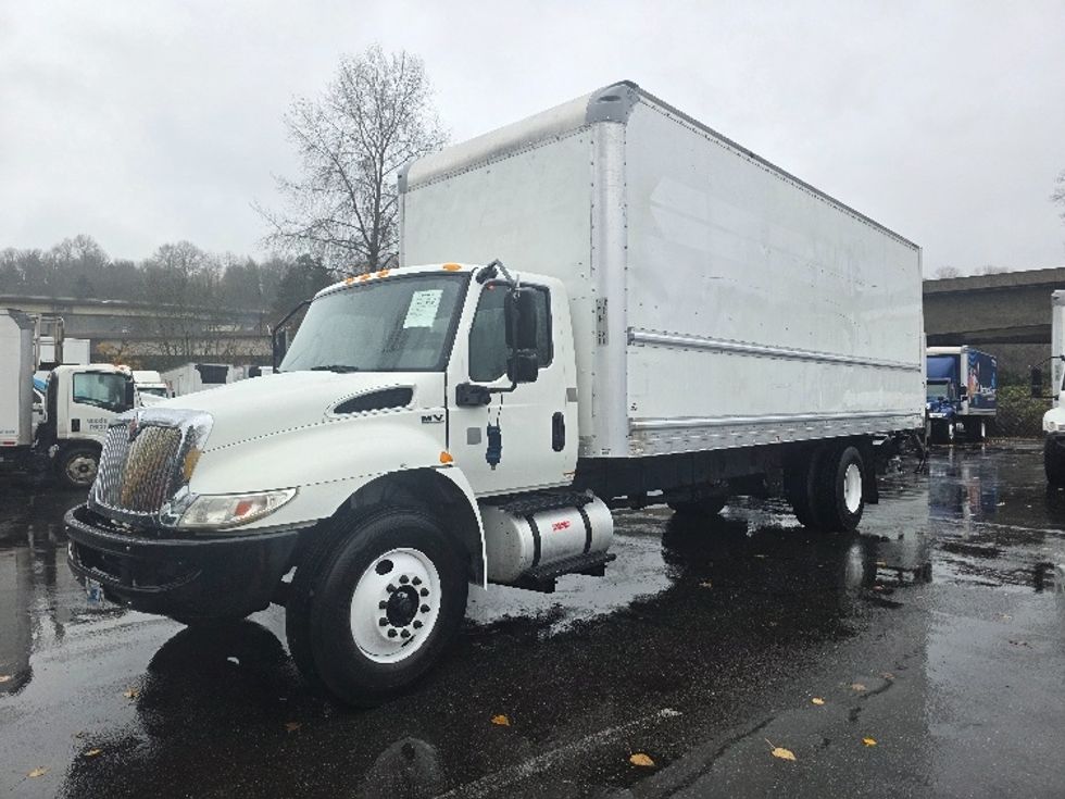 Medium Duty Box Truck-Light and Medium Duty Trucks-International-2020-MV607-Tukwila-WA-166,399\n\t\tmiles-$ 53,000 - Image 3