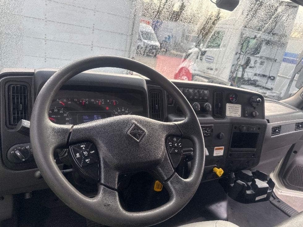 Medium Duty Box Truck-Light and Medium Duty Trucks-International-2020-MV607-Tukwila-WA-176,639\n\t\tmiles-$ 50,500 - Image 18