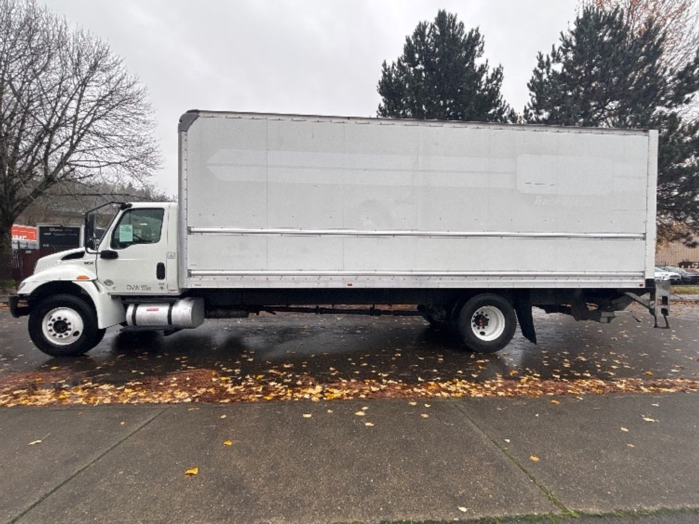 Medium Duty Box Truck-Light and Medium Duty Trucks-International-2020-MV607-Tukwila-WA-176,639\n\t\tmiles-$ 50,500 - Image 4