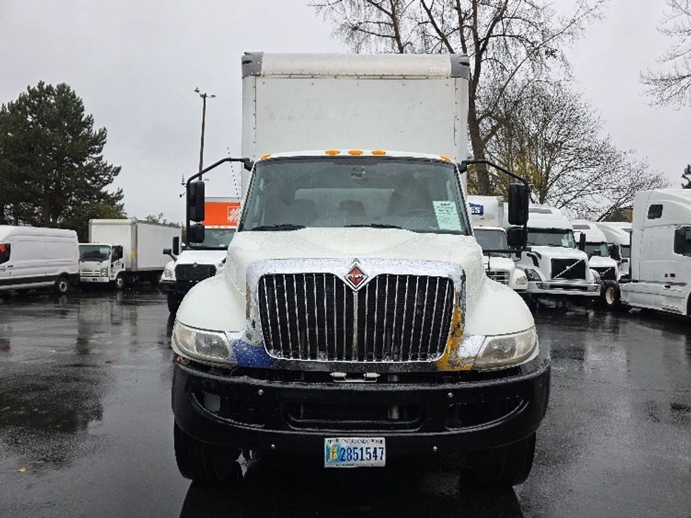 Medium Duty Box Truck-Light and Medium Duty Trucks-International-2020-MV607-Tukwila-WA-196,605\n\t\tmiles-$ 48,250 - Image 2