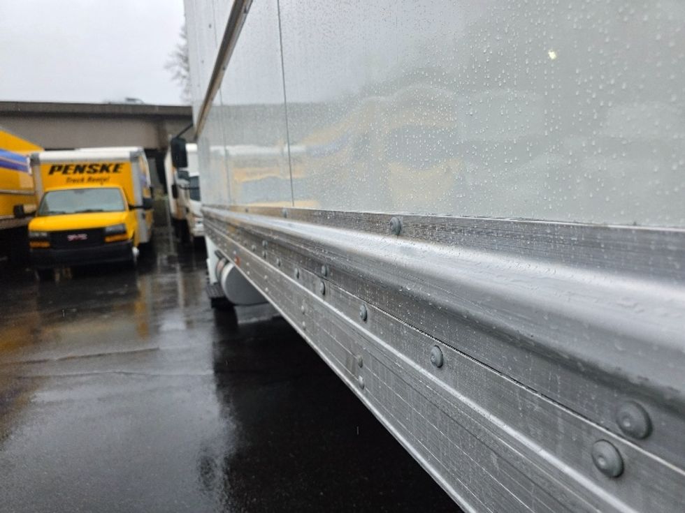 Medium Duty Box Truck-Light and Medium Duty Trucks-International-2020-MV607-Tukwila-WA-196,605\n\t\tmiles-$ 48,250 - Image 26