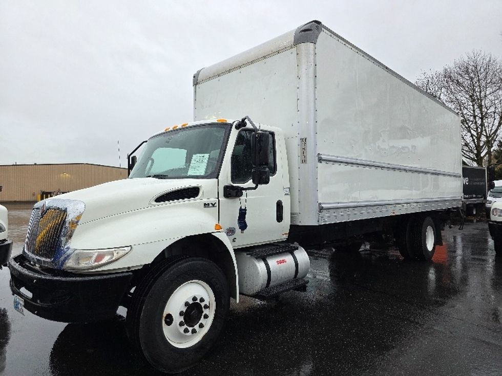 Medium Duty Box Truck-Light and Medium Duty Trucks-International-2020-MV607-Tukwila-WA-196,605\n\t\tmiles-$ 48,250 - Image 3